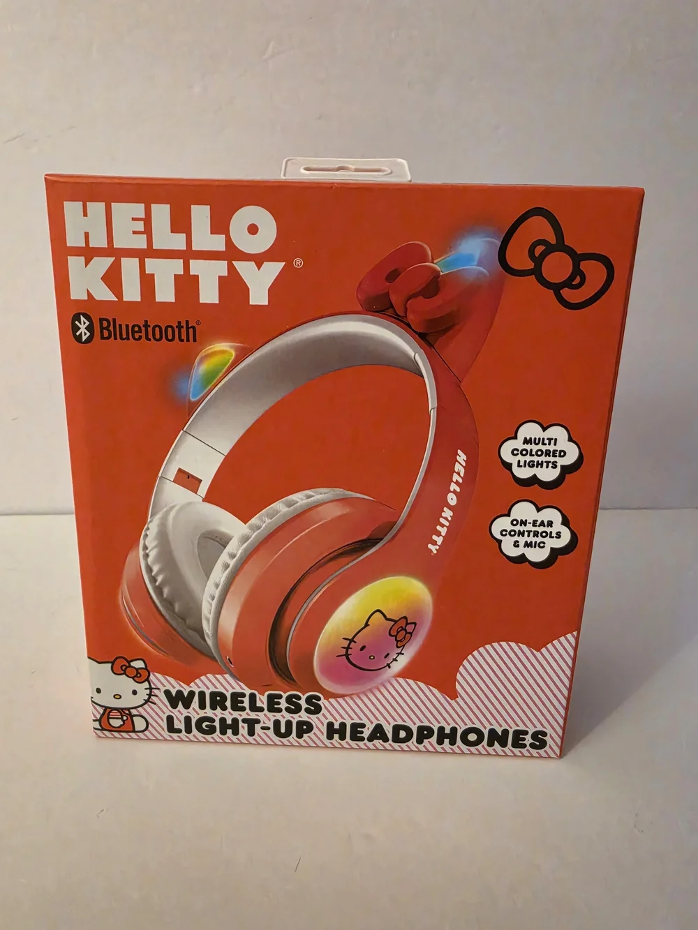 Hello Kitty Wireless Light-Up Bluetooth Headphones - Red